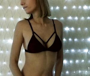 SIZZLING INSATIABLE HOUSEWIFE HOTWIFE HUBBY
