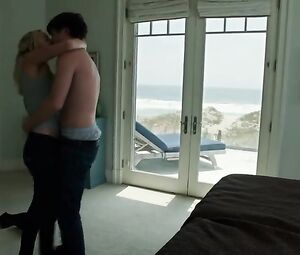 Sex video Morgan Saylor Bare - Being Charlie (2016)