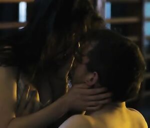 Sex video Astrid Berges-Frisbey Bare - El sexo de los angeles (The sex intercourse of the angels)
