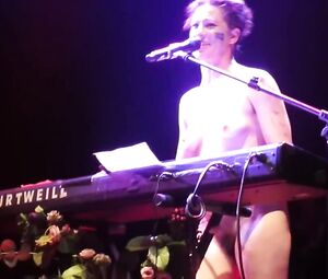 Palmer topless amanda