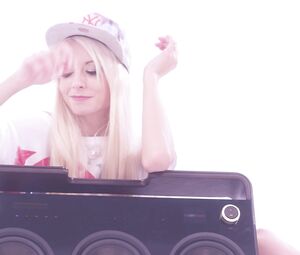 Mia Julia - Nackt is Geil (Official Venus 2015 Song)