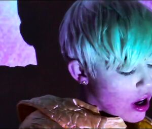 The Flaming Lips ft Miley Cyrus and Moby - Lucy in the Sky with diamonds