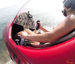 Beautifull Girl - Naked Fly