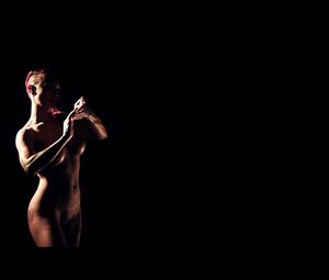 Black Back - Nude Martine