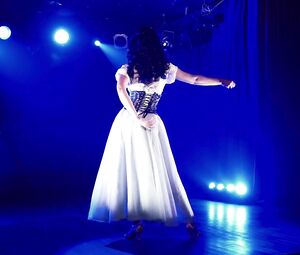 Burlesque Strip SHOW - Betsy Swoon - Champagne Smash
