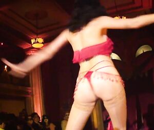 Burlesque Strip  SHOW -040- Laura Desiree Peepshow