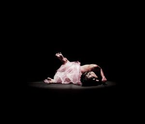 Naked Asian Art Performance -009
