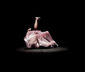 Naked Asian Art Performance -009