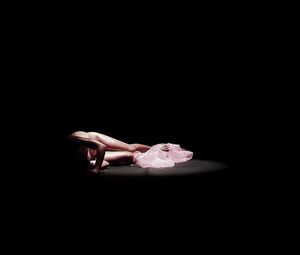 Naked Asian Art Performance -009