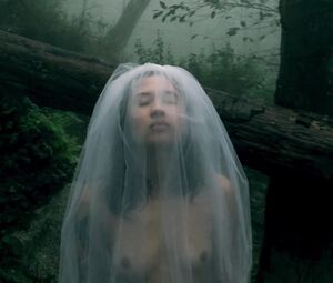 Naked Asian Art Performance-003