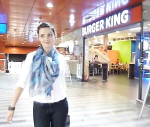 Naked stage Live Nolli