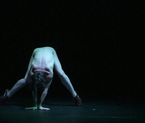 Naked on Stage -Isabelle Rigat - The Moebius Strip