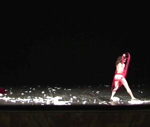 Naked on Stage - Sex Oppio - Francesca Selva