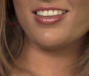 Naked - Video - Aileen