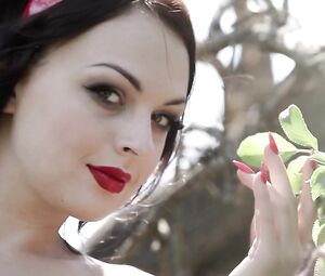 Nude Model - Good Naked Milady Lady