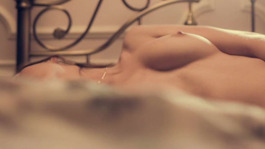 Eurotic TV modellarining samimiy fotosuratlari