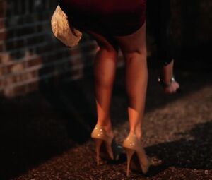 Lauren Bell nude - Self Storage (2013)