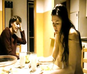 Anna Gyorgyi nude - Tablo (2008)