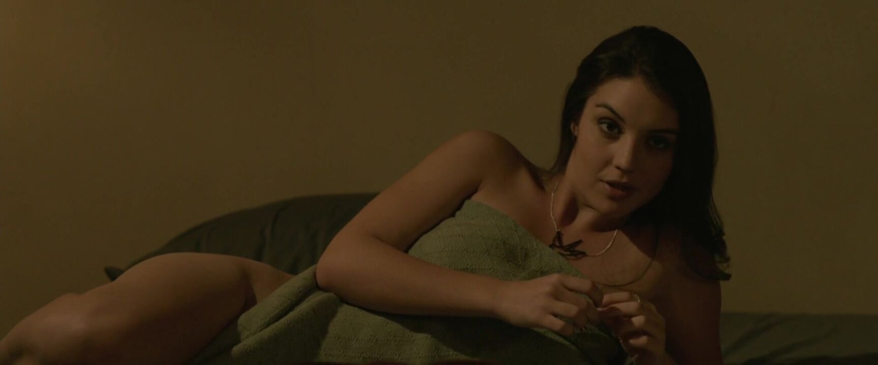 Adelaide kane desnuda