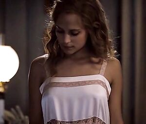Alicia Vikander nude - The Danish Girl (2015)