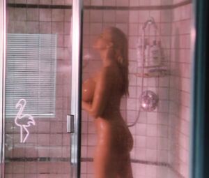 Anna Nicole Smith Nude - To the Limit (1995)