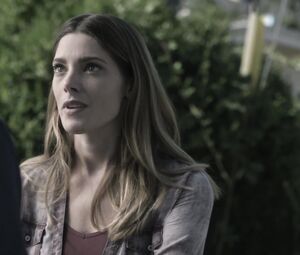 Ashley Greene, Eve Harlow, Zibby Allen - Rogue S04E03 (2017)