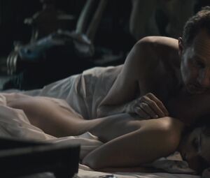 Charlotte Le Bon hot - Le Grand Mechant Loup