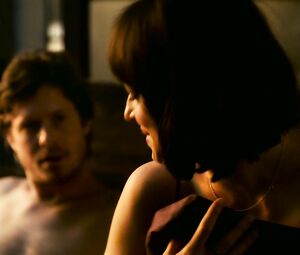 Dakota Johnson nude, Alison Brie, Leslie Man naked - How to Be Single (2016)