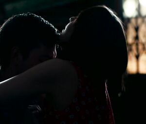 Dakota Johnson nude, Alison Brie, Leslie Man naked - How to Be Single (2016)