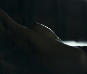 Daniela Schulz nude - Totes Land (2014)