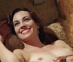 Daniela Virgilio, Nathalie Rapti Gomez Nude - I Segreti Di Borgo Larici (2014)