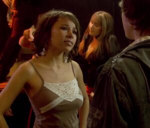 Jessica Parker Kennedy, Natalie McFetridge - Decoys 2 (2007)