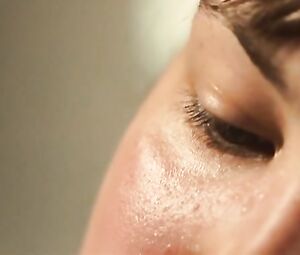 Victoria Schulz - Dora oder Die sexuellen Neurosen unserer Eltern aka Dora or The Sexual Neuroses of Our Parents (2015)