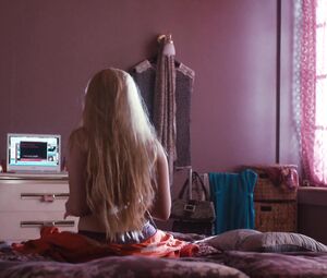 Florence Pugh, Anna Friel Nude - Marcella s01e02 (2016)