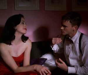 Amy Locane, Rose McGowan nude - Going All the Way (1997)