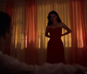 Amy Locane, Rose McGowan nude - Going All the Way (1997)