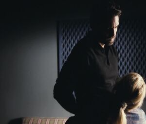 Haley Bennett, Emily Blunt - Girl On The Train (2016)