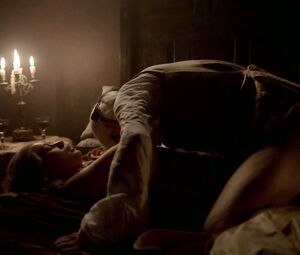 Holli Dempsey, Eloise Smyth - Harlots S01E01 (2017)