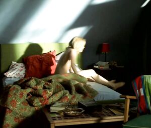 Isabelle Carre naked - LES SENTIMENTS (2003)