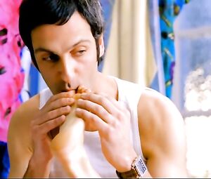 Leticia Dolera nude - Semen, una historia de amor (2005)