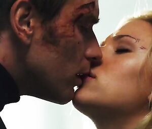 Hollywood celebrity Scarlett Johansson Sexy - The Island (2005)