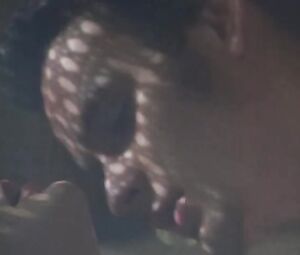 Naked Amanda Ryan - The Hunger (1997)