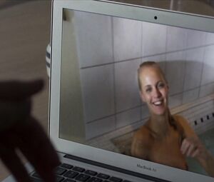 Naked Dora Johannsdottir Nude - Undir Trenu (2017)