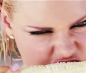 Naked Sophie Monk Sexy - Date Movie (2006)