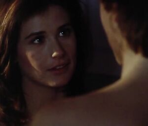 Naked Demi Moore - About Last Night (1986)