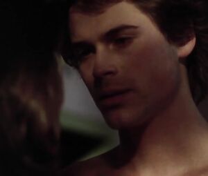 Naked Demi Moore - About Last Night (1986)