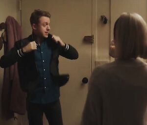 Naked Hélene Yorke Sexy - High Maintenance s01e01 (2016)