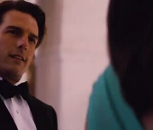 Naked Paula Patton Sexy - Mission Impossible 4 (2011)