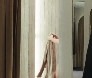 Naked Annabelle Dexter-Jones Nude - Cecile on the Phone (2017)