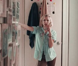 Naked Annabelle Dexter-Jones Nude - Cecile on the Phone (2017)
